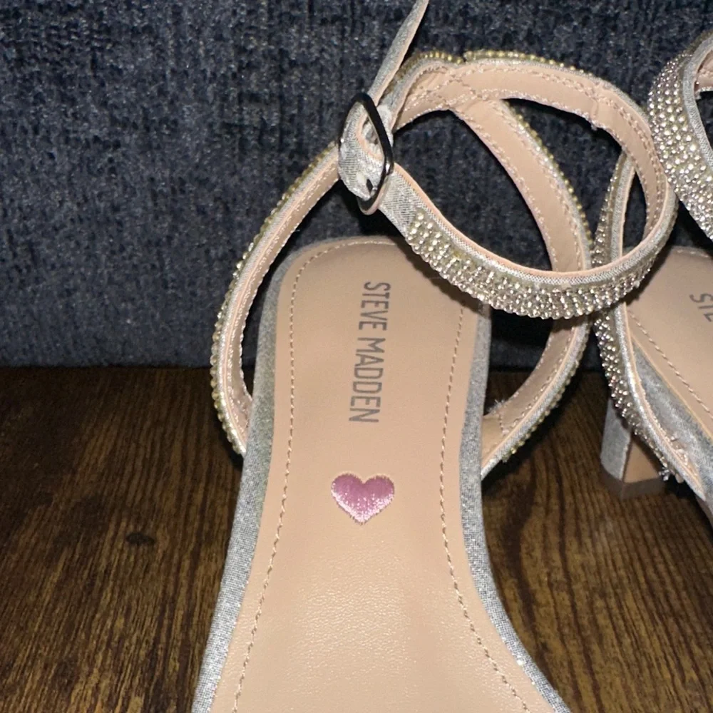 Steve Madden Kids J-Skyla Rhinestone Heeled Sandals Metallic Silver size - K3